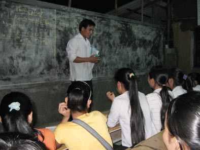 Bộ GD-ĐT tăng cường quản lý việc dạy thêm, học thêm - Ảnh 1